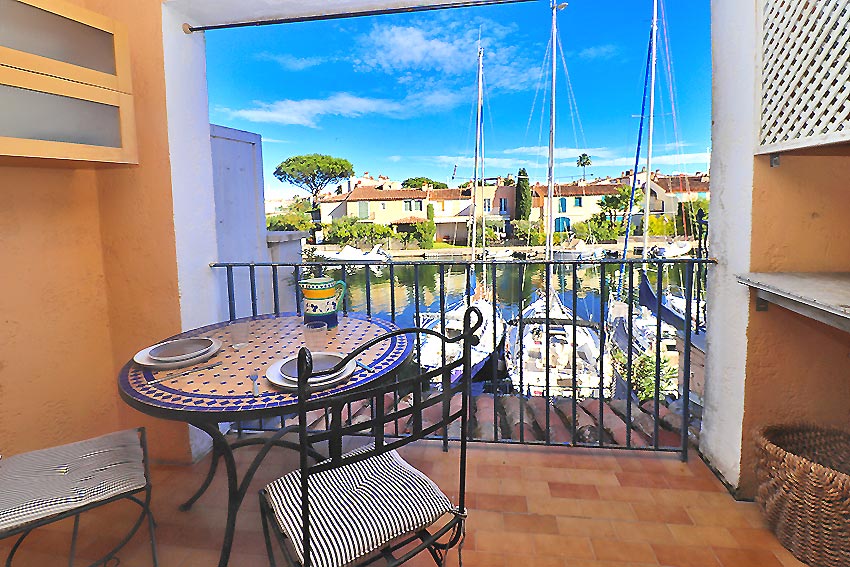 STUDIO a vendre PORT GRIMAUD